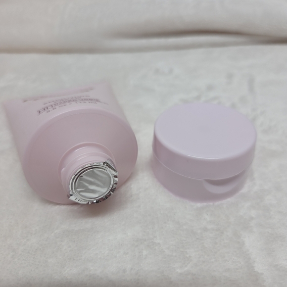 NWT Beachwaver Co. Keep It Calm Smoothing Cream - 3.8 fl oz - Picture 5 of 5